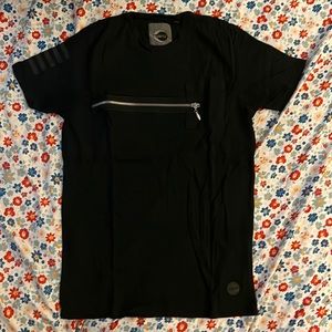 MEN’s Eclipse Tee in size SMALL